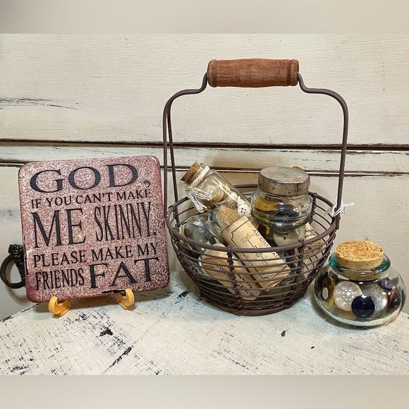 Stage it! Small Wire Basket Bundle – Button Jars & Rustic Charm - Picture 2 of 3